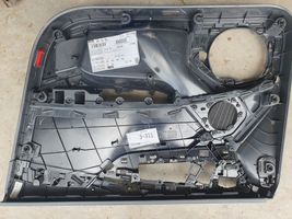 Audi A4 S4 B9 Boczki / Poszycie drzwi przednich 8W0867117A