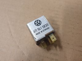 Volkswagen PASSAT Relé de luz 411941583B