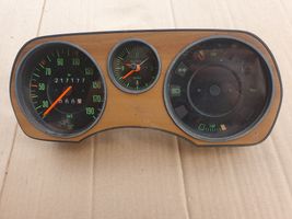 Volkswagen PASSAT Compteur de vitesse tableau de bord 321919330ED