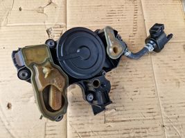 Audi Q3 F3 Separatore dello sfiato dell’olio 06K103495AG