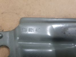 Audi A5 Supporto di montaggio del parafango 8W6821467