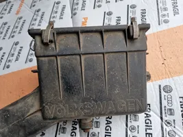 Volkswagen Scirocco Ilmansuodattimen kotelon kansi 055129801