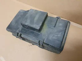 Audi Coupe Tapa de caja de fusibles 443941801