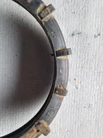 Volkswagen PASSAT B3 Anello/dado di bloccaggio della vite della pompa del carburante nel serbatoio 321919133