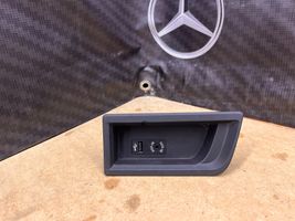 BMW 3 F30 F35 F31 Gniazdo / Złącze USB 9207358