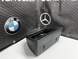 BMW M5 Etuistuimen pääntuki 