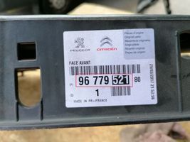 Citroen C4 Aircross Jäähdyttimen kehyksen suojapaneeli 9677952180