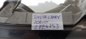 Toyota Camry Lampa przednia 