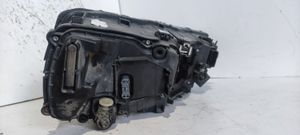 Audi Q7 4M Передняя фара 4M0941035