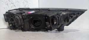 Audi Q7 4M Priekšējais lukturis 4M0941035