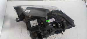 BMW X4 F26 Lampa przednia 7460632