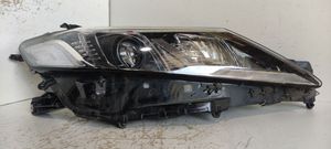 Toyota Camry VIII XV70  Faro/fanale 8111033G00