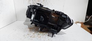 BMW X6M G06 F96 Lampa przednia 5A27997