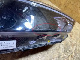 Hyundai Tucson TL Lampa przednia 92102D7500