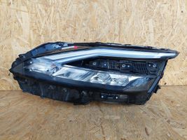 Nissan Qashqai J12 Lampa przednia 1008D02G