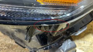 Toyota Highlander XU70 Lampa przednia 101008A06K