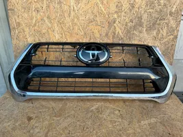 Toyota Hilux VIII Griglia superiore del radiatore paraurti anteriore 531II0KB30