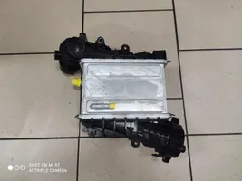 Volvo XC90 Chłodnica powietrza doładowującego / Intercooler 32138750