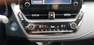 Toyota Corolla E120 E130 Panel klimatyzacji 5590002E10