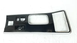 Mitsubishi Outlander Listwa wykończeniowa drzwi przesuwanych 8015A194ZZ