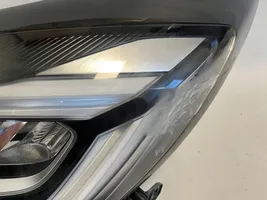 Toyota Aygo AB10 Lampa przednia 