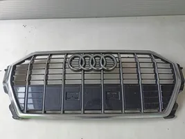 Audi Q3 8U Grotelės priekinės 