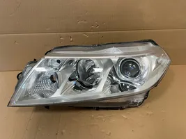 Suzuki Vitara (LY) Lampa przednia 