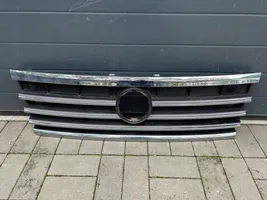 Volkswagen Touareg III Atrapa chłodnicy / Grill 