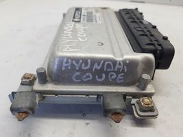 Hyundai Coupe Calculateur moteur ECU 9030930198F