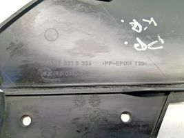 Mercedes-Benz B W245 Listwa pod lampę przednią A1698210336