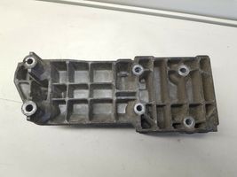 Volvo S70  V70  V70 XC Supporto di montaggio della pompa del servosterzo 9135170