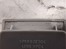 Volkswagen Tiguan Lampka podsufitki tylna 6Q0947291B