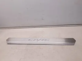 Honda Civic Listwa tapicerki drzwi przednich 