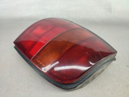 Nissan Micra Lampy tylnej klapy bagażnika 