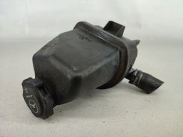 Opel Insignia A Power steering fluid tank/reservoir 