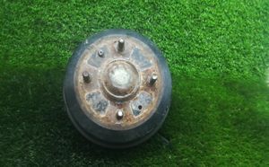 Hyundai Accent Front wheel hub 