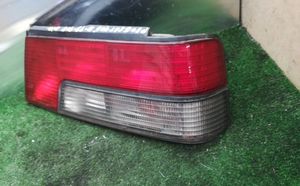 Peugeot 405 Lampy tylnej klapy bagażnika 