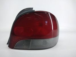 Hyundai Accent Lampy tylnej klapy bagażnika 