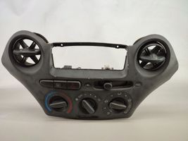 Toyota Yaris Panel klimatyzacji 