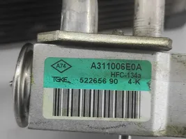 Opel Combo D Radiateur condenseur de climatisation 