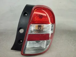 Nissan Micra Lampy tylnej klapy bagażnika 