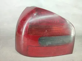 Audi A3 S3 8L Lampy tylnej klapy bagażnika 