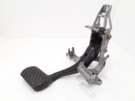 Volkswagen PASSAT B5 Brake pedal 8D1721117D