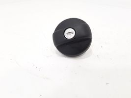 Peugeot 307 Fuel tank filler cap 