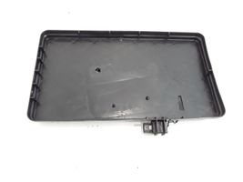 Toyota Corolla Verso AR10 Boîte de batterie 744310F010