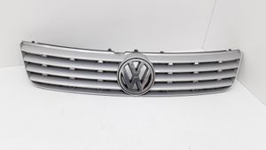 Volkswagen PASSAT B5 Unteres Gitter dreiteilig vorne 3B0853653C