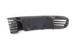 Volkswagen PASSAT B5 Grille inférieure de pare-chocs avant 3B0I53678