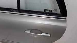 Toyota Avensis T250 Задняя дверь 