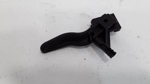 Opel Astra H Maniglia di rilascio del vano motore (cofano) 218186591