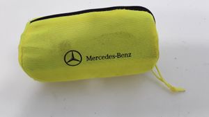 Mercedes-Benz GLS X166 Inne części wnętrza samochodu A0005833500